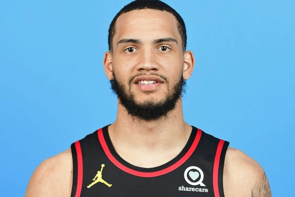 从双向合同到正式留队！泰瑞斯-马丁的逆袭之路获篮网认可